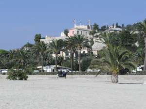 Xtrallusion photo gallery of Italy. Photos, pictures, images and photographs of the Italian Rivieras, the Italian Lakes, the Italian Alps, the Cinque Terre, the Amalfi coast and some of the most beautiful corners of Italy. Plus photos of Italian cities such as Pisa, Milan, Genoa and Rome.